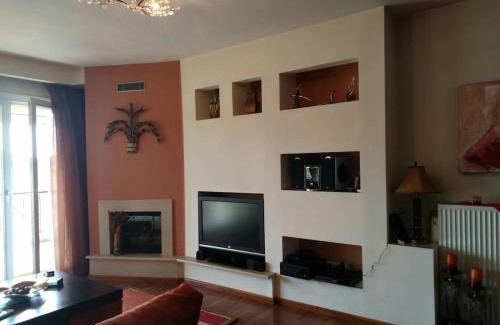 Grevena Apartamento | City center apartment with mountain view