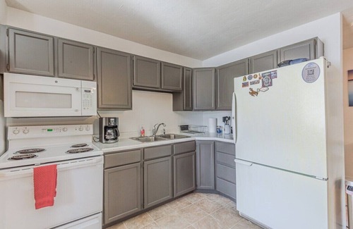 South Salt Lake Casa | City Center Charm: Pet-Friendly 1-BR with Sauna