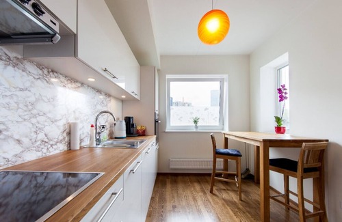 Kesklinn Apartamento | Centro de la ciudad de Mardi st. Apartamento con balcón y parking gratuito.