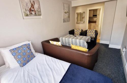 Norwich Apartamento | City Center Ground Floor Flat With Patio &parking