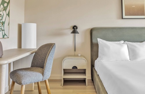 East Village Hotel | City Center Hotel by Kasa