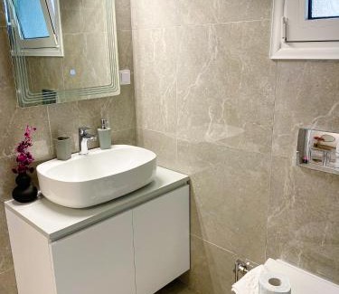 Xanthi Apartamento | City Center Hub