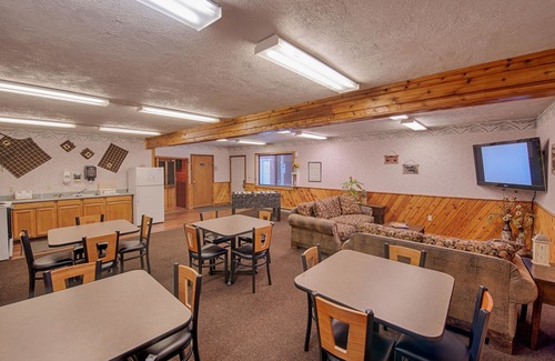 West Yellowstone Hotel | City Center Motel