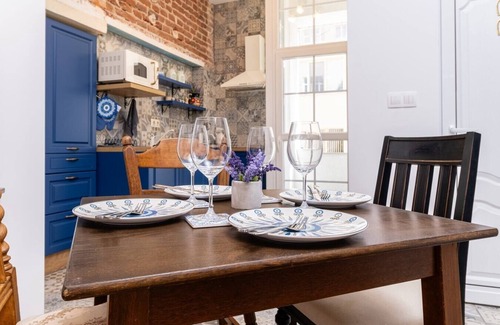 Plovdiv Center Apartamento | City Center Retro Chic Kapana 2-Bed Apartment