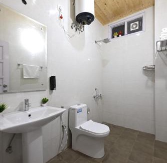 Kasauli Hotel | City Central Hotel l AC Rooms & Mall Road Kasauli
