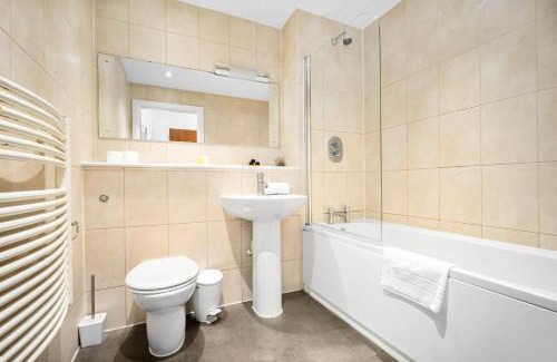 Theatreland Birmingham Apartamento | City Centre Apartment - China Town - Balcony - Parking - Wifi - Netflix - 43A