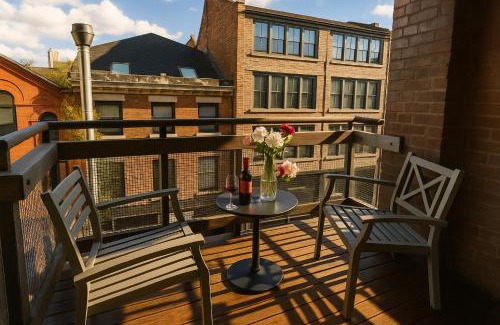 RopeWalks Apartamento | City Centre Balcony Apartment for 6 - Steps to Dining, Bars & Train