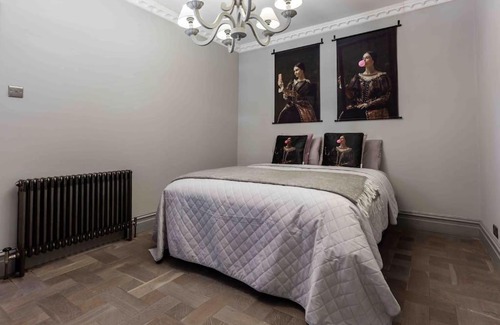 Hope Street Casa | City Centre Georgian Townhouse