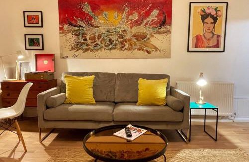 Riverside Casa | City Centre Retreat