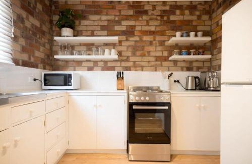 South Launceston Apartamento | City Comfort: Near Hospital & City with Parking