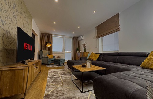 Nove Zamky Apartamento | City Comfort Retreat