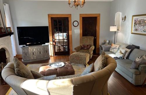 LaFayette Casa | City Cottage on Main Street In North GA
