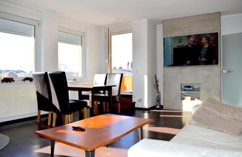 Cottbus Apartamento | City-Dach-Apartment mit Loggia - Balkon - Kamin