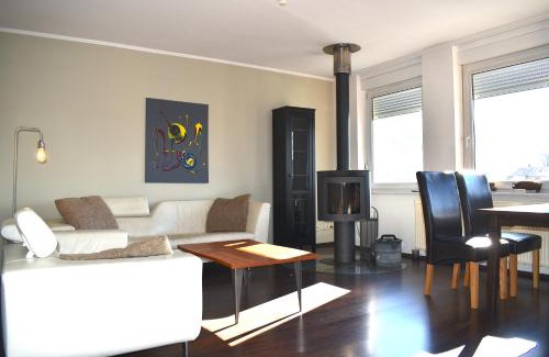 Cottbus Apartamento | City-Dach-Apartment mit Loggia - Balkon - Kamin