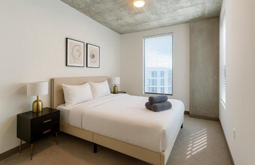 Five Points South Apartamento | City Escape 2BR Apt with Resort Amenities