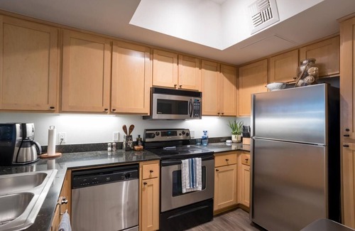 Bankers Hill Condominio | City Escape w/access to Balboa Park, Gaslamp, Little Italy, & Hillcrest!