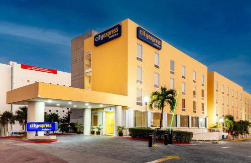 Centro de Cancún Hotel | City Express by Marriott Cancun