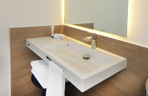 Providencia Hotel | City Express Plus by Marriott Guadalajara Providencia