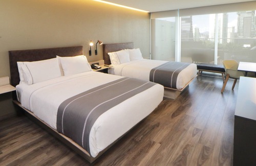 Providencia Hotel | City Express Plus by Marriott Guadalajara Providencia