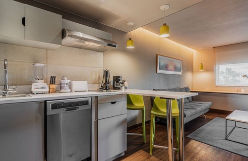 Jurica Hotel | City Express Suites by Marriott Querétaro