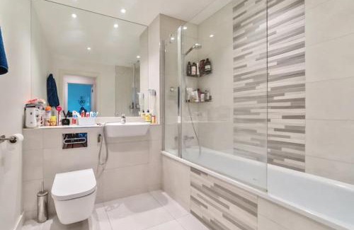 Southall Broadway Apartamento | City Gateway Apartment - Green Quarter Southall Retreat