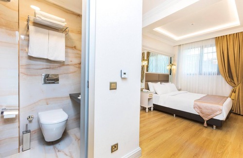Emin Sinan Hotel | City Hall Hotel