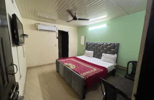 Adarsh Nagar Casa | City Hotel
