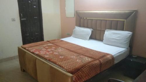 Adarsh Nagar Casa | City Hotel