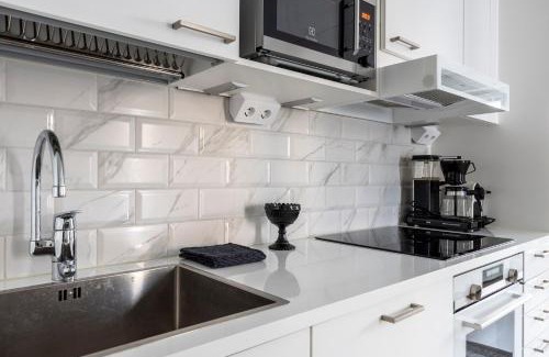 Etelainen District Apartamento | City Island Studio Apartment, 4 beds, street parking, 3km to Helsinki city center, bus stop 200m