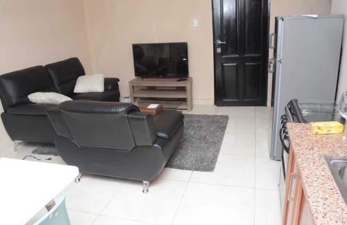 Monrovia Hotel | City King Hotel Apartments