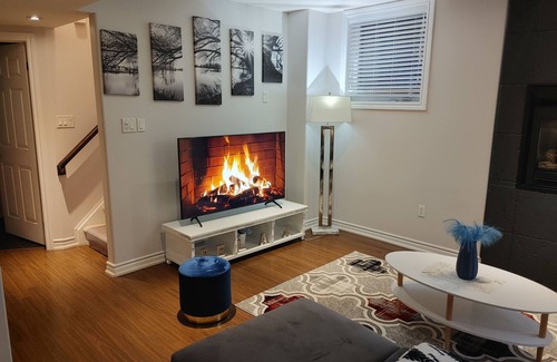 Innisfil Apartamento | City living in Cottage Country with all season activities