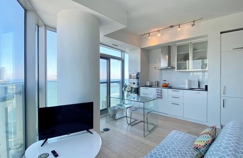 Clairlea Villa | City Luxe Residence