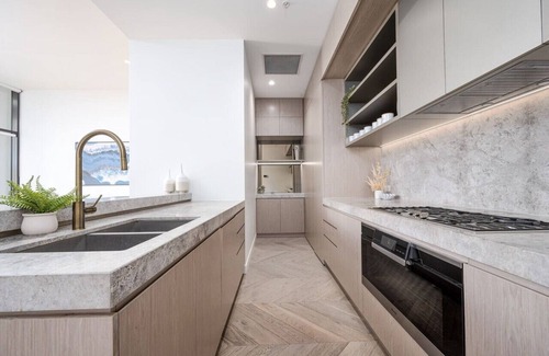 Port Melbourne Casa | City Meets Bay I Resort Style I 4-Level I Rooftop