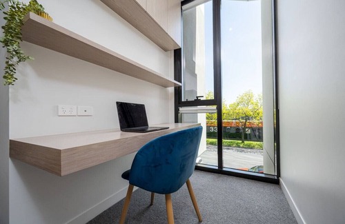 Port Melbourne Casa | City Meets Bay I Resort Style I 4-Level I Rooftop