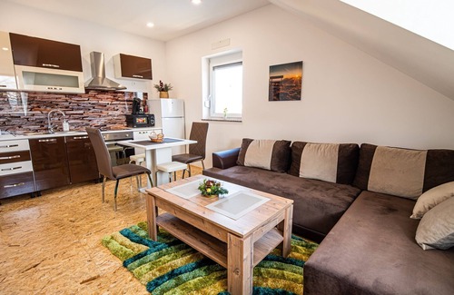 Siska District Apartamento | City Modern and Vibrant Apartments Ljubljana - One Bedroom Apartment