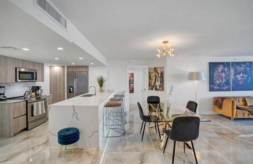Downtown Miami Apartamento | City of Dreams! Renovated With Water & Park Views