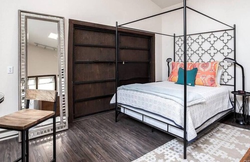 City Park West Casa | City Park Casita / Walk To Eats, Brews, Park, More
