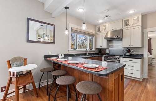 City Park Casa | City Park Charm - Vintage Home w/ Modern Comforts