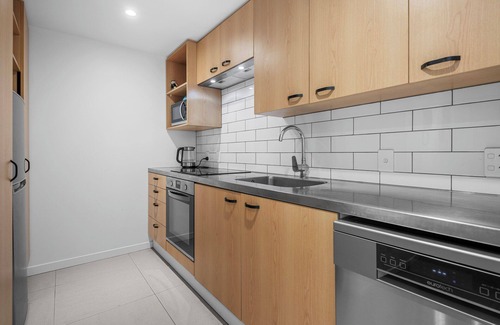 Christchurch City Centre Cabaña | City Park Retreat - Christchurch Holiday Apartment