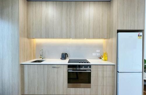 Grey Lynn Casa | City & Ponsonby Center Side 2 BDR Townhouse vs AC