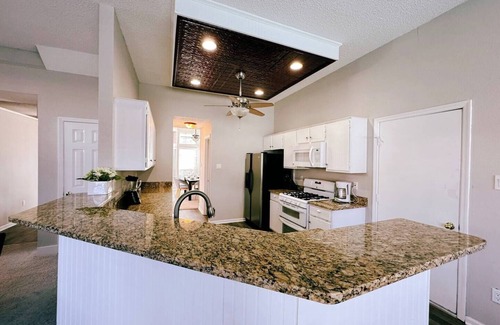 Flower Mound Casa | City Retreat w/Pool & Near Lake
