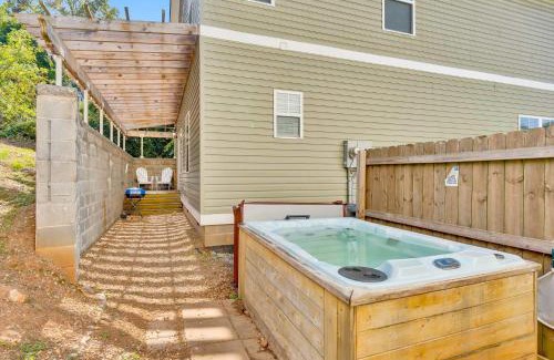 Chattanooga Casa | City Side Homes with a hot tub & game room