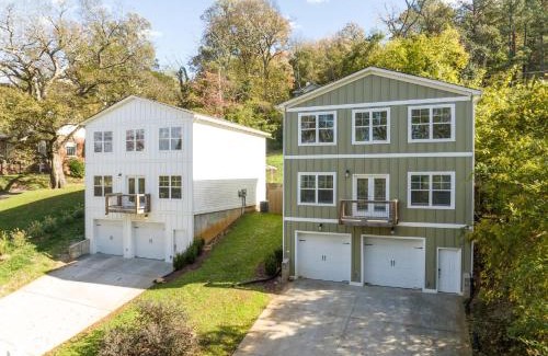 Chattanooga Casa | City Side Homes with a hot tub & game room