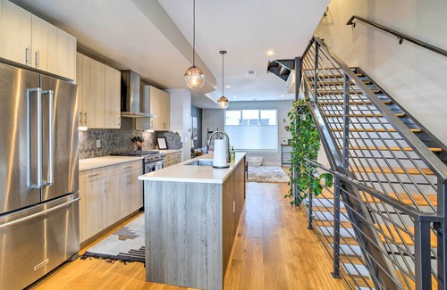 West Colfax Casa | City Skyline Views: Upscale Denver Townhome