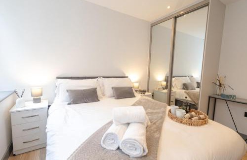 West Finchley Apartamento | City Snug, Cozy 1BR London Flat Sleeps 4