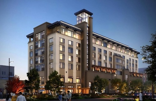 Fitzsimons Casa | City Sophistication: Large Suite near Southlands Shopping Center! Dogs Allowed!