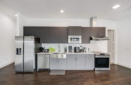 Cedars Apartamento | Cozy loft style 2BR I Gym I Parking I Workspace