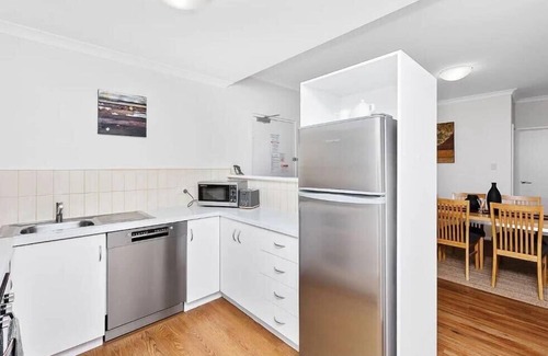 Northbridge Apartamento | City View Apartment near to RAC Arena