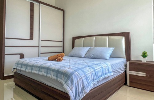Larut Apartamento | City View Condo near Lake Garden