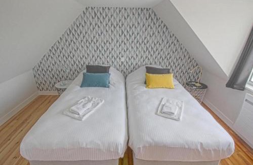 Isigny-sur-Mer Casa | City View Family Retreat